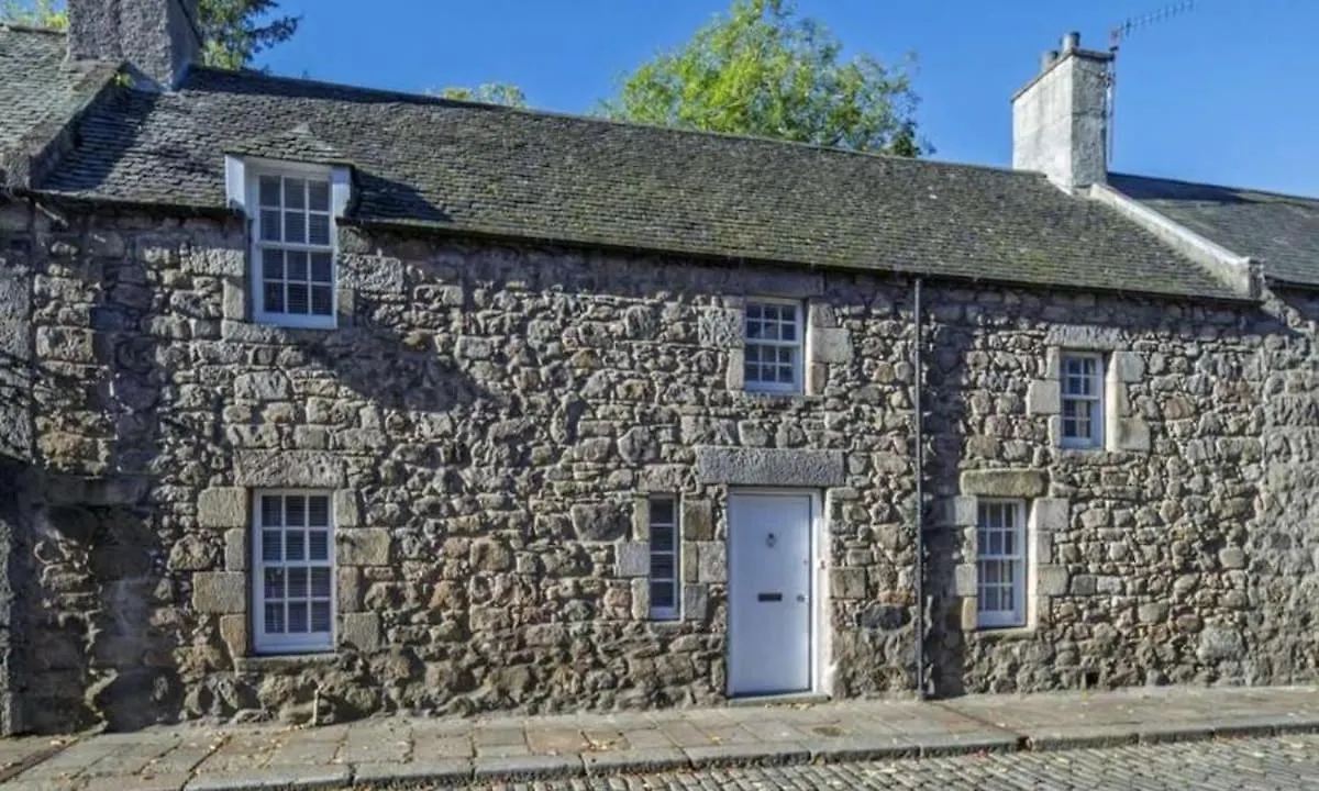 Snow Cottage, Old Aberdeen, 3 Bedroom Luxury 0*, Aberdeen