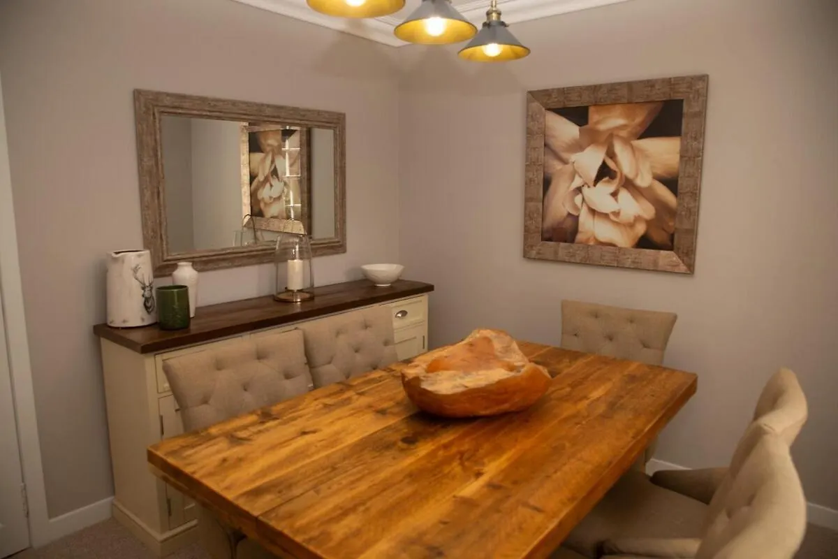 Snow Cottage, Old Aberdeen, 3 Bedroom Luxury 0*, アバディーン